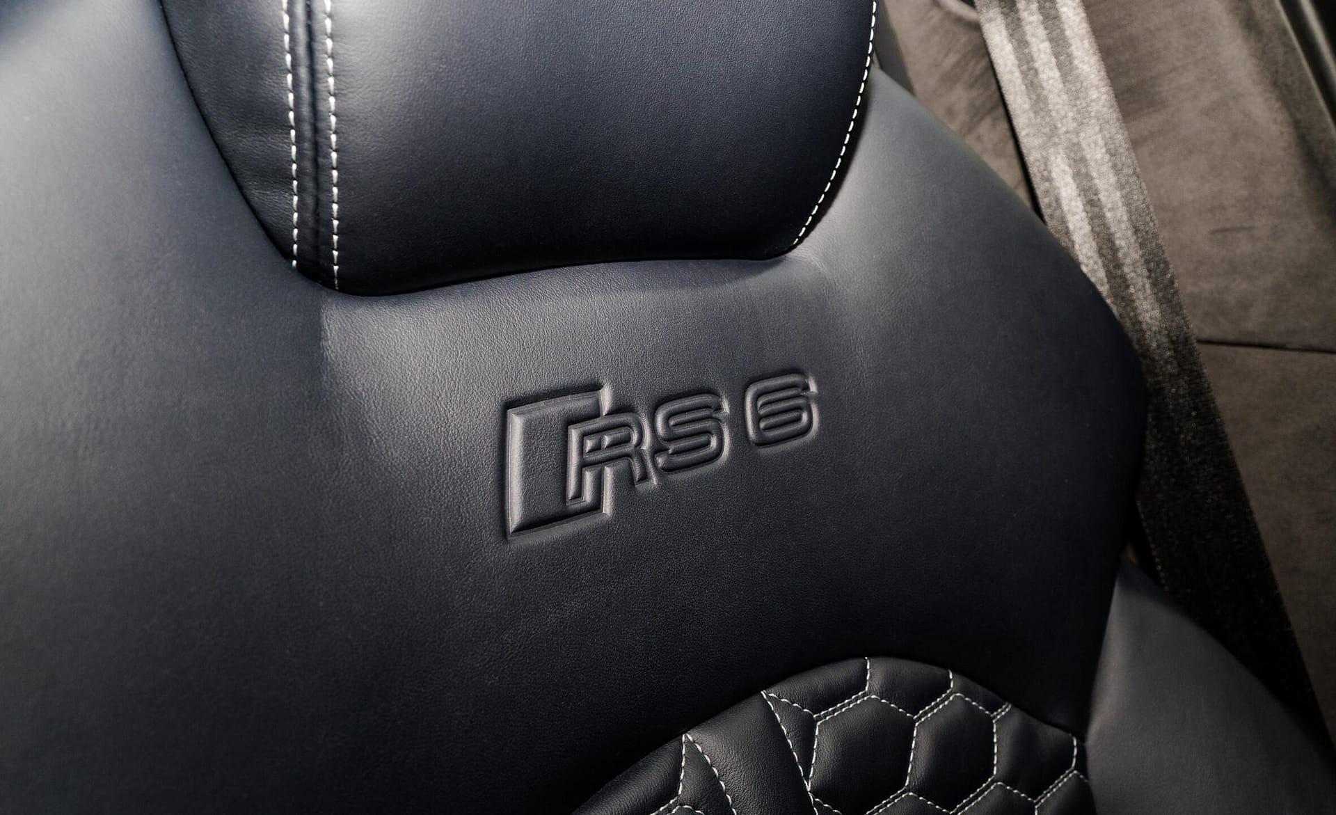 Audi RS6 4G C7 Avant8