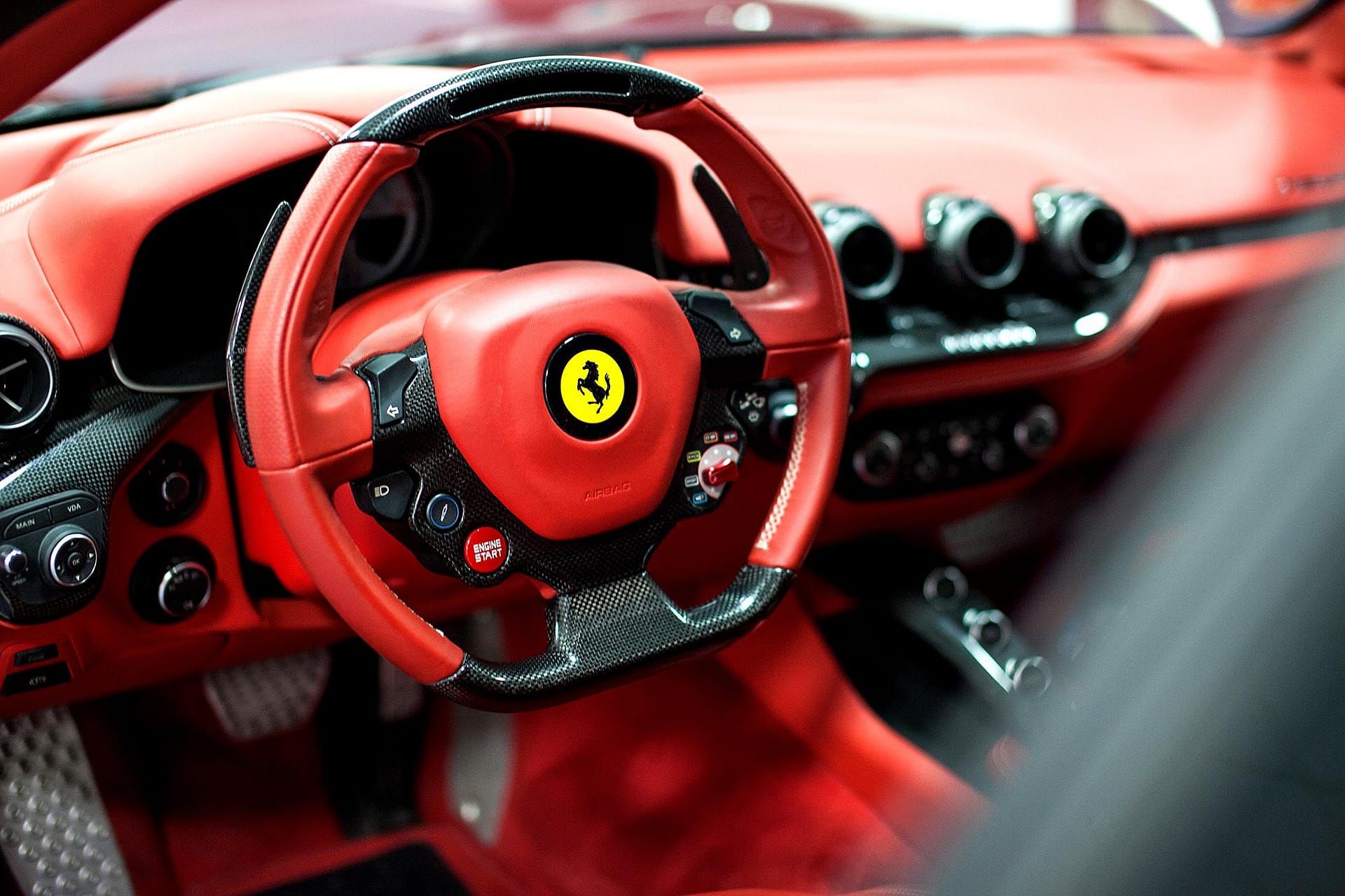 Ferrari F12 Interieur5