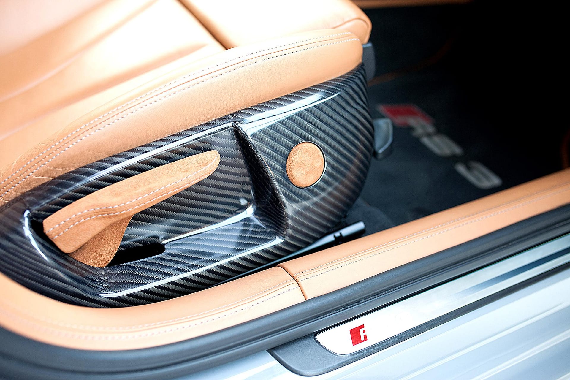 Audi RS3 8V Interieur Leder braun Pagani-Carbon5